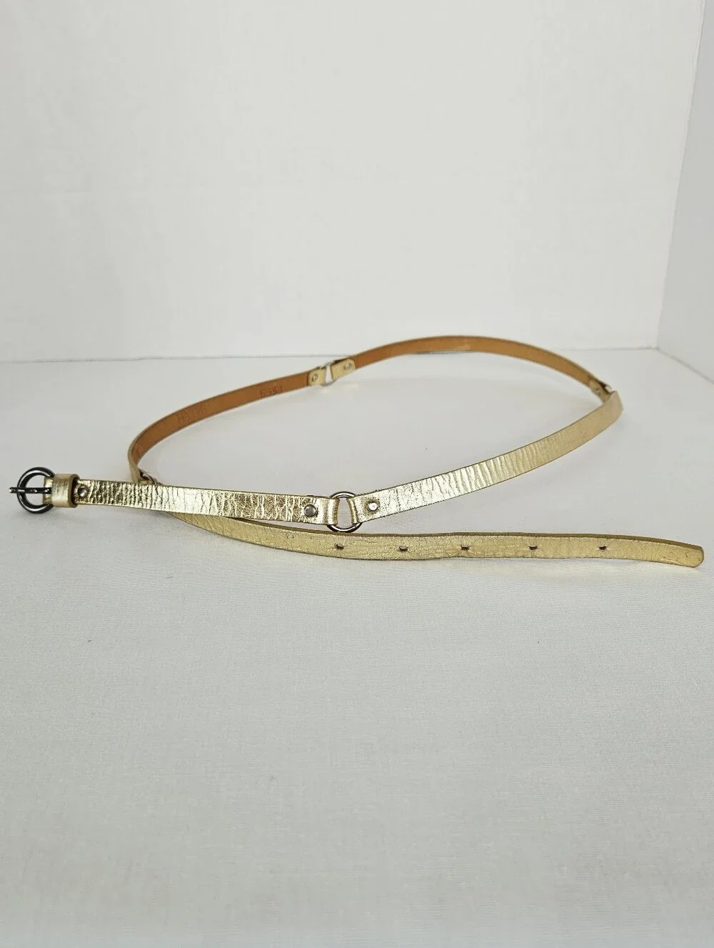 Hyde Collection Metallic Gold Leather Skinny Belt Silver Ring Medium